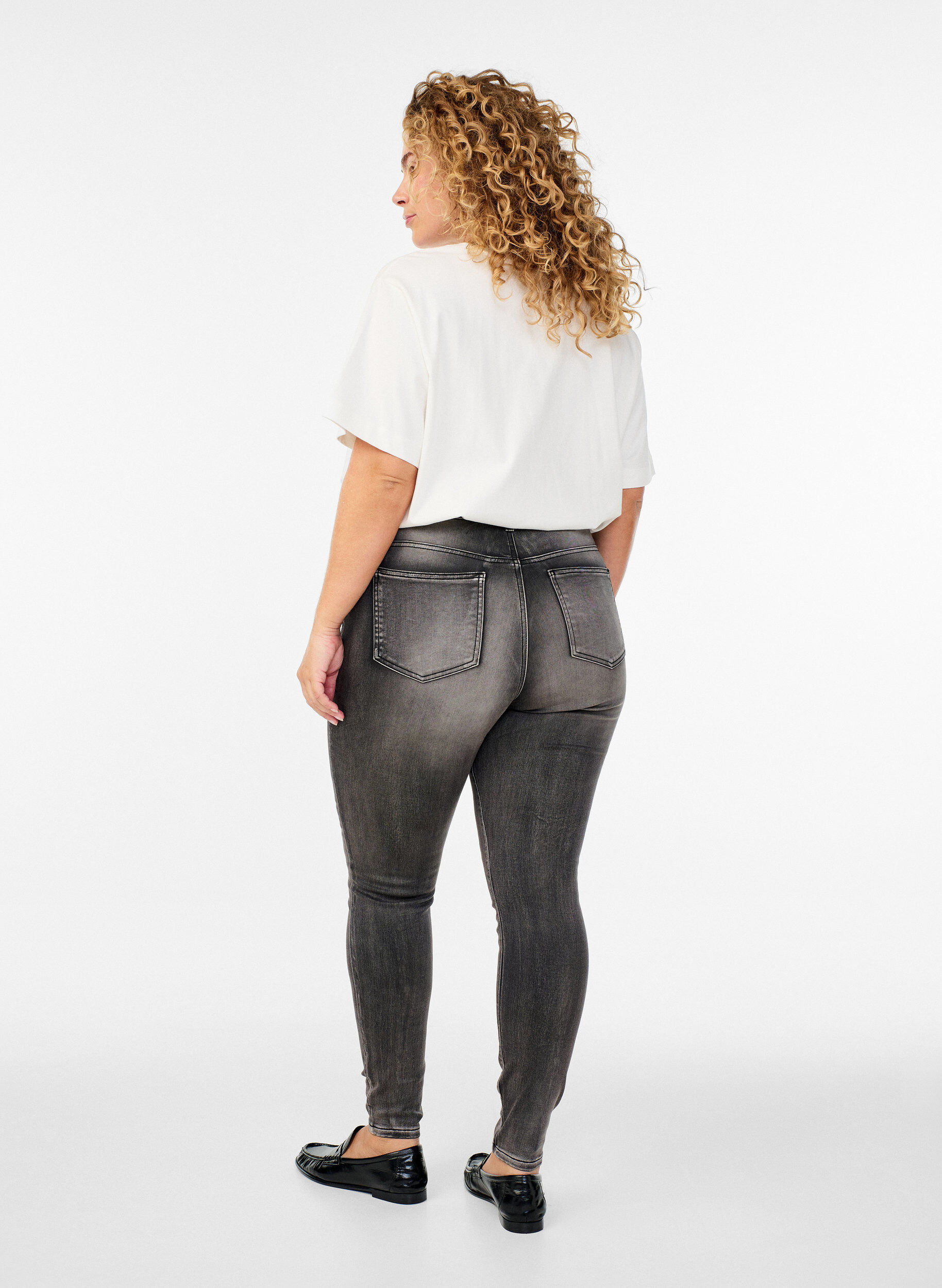 ZizziHoch taillierte super Slim Amy Jeans, Grau, Model image number 1