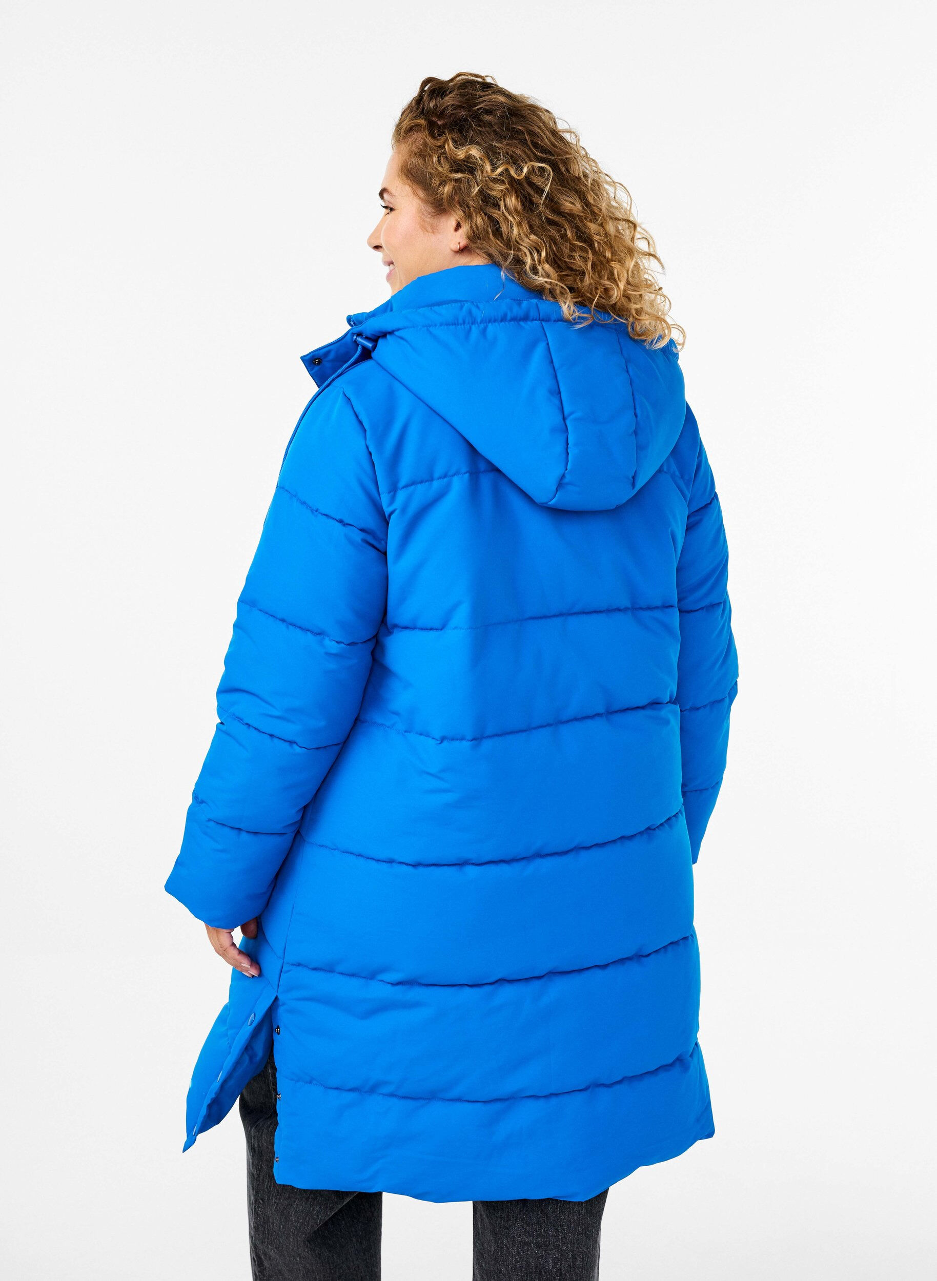 ZizziLange Pufferjacke mit Taschen und Kapuze, Blau, Model image number 2