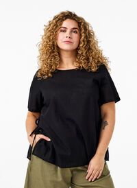 Kurzärmlige Bluse aus Baumwoll-Mix mit Leinen und Spitzendetail, Black, Model