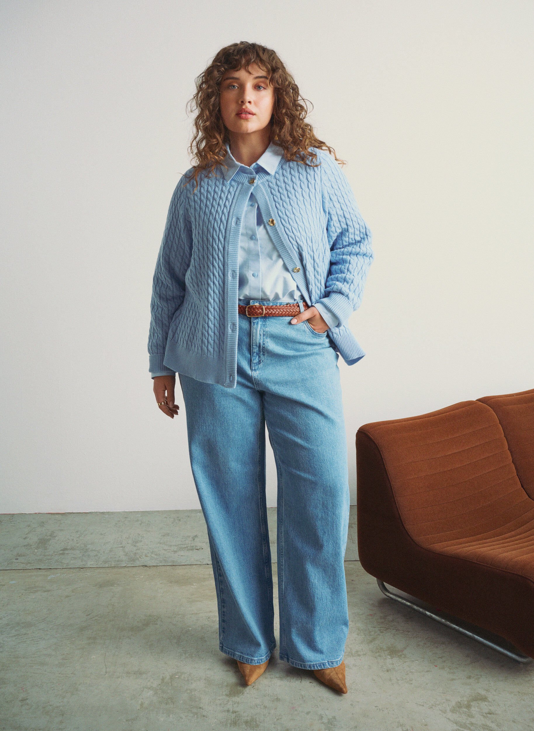 ZizziZopfmuster-Strickjacke mit goldenen Kn&ouml;pfen, Blau, Image image number 0