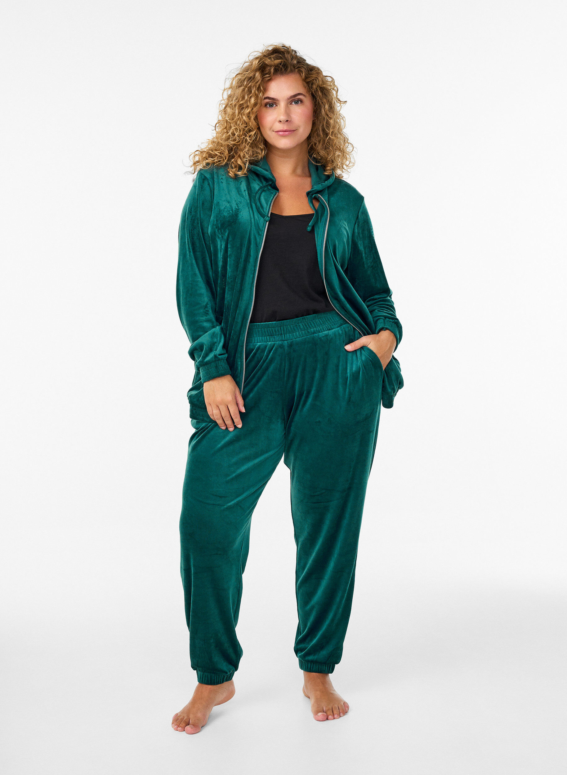 Lockere Samt-Hose, Gr&uuml;n, Model
