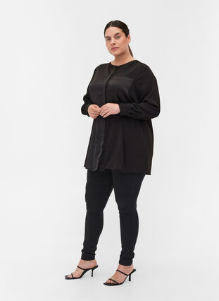 Schlichte lange Bluse mit Tasche, Black, Model image number 2