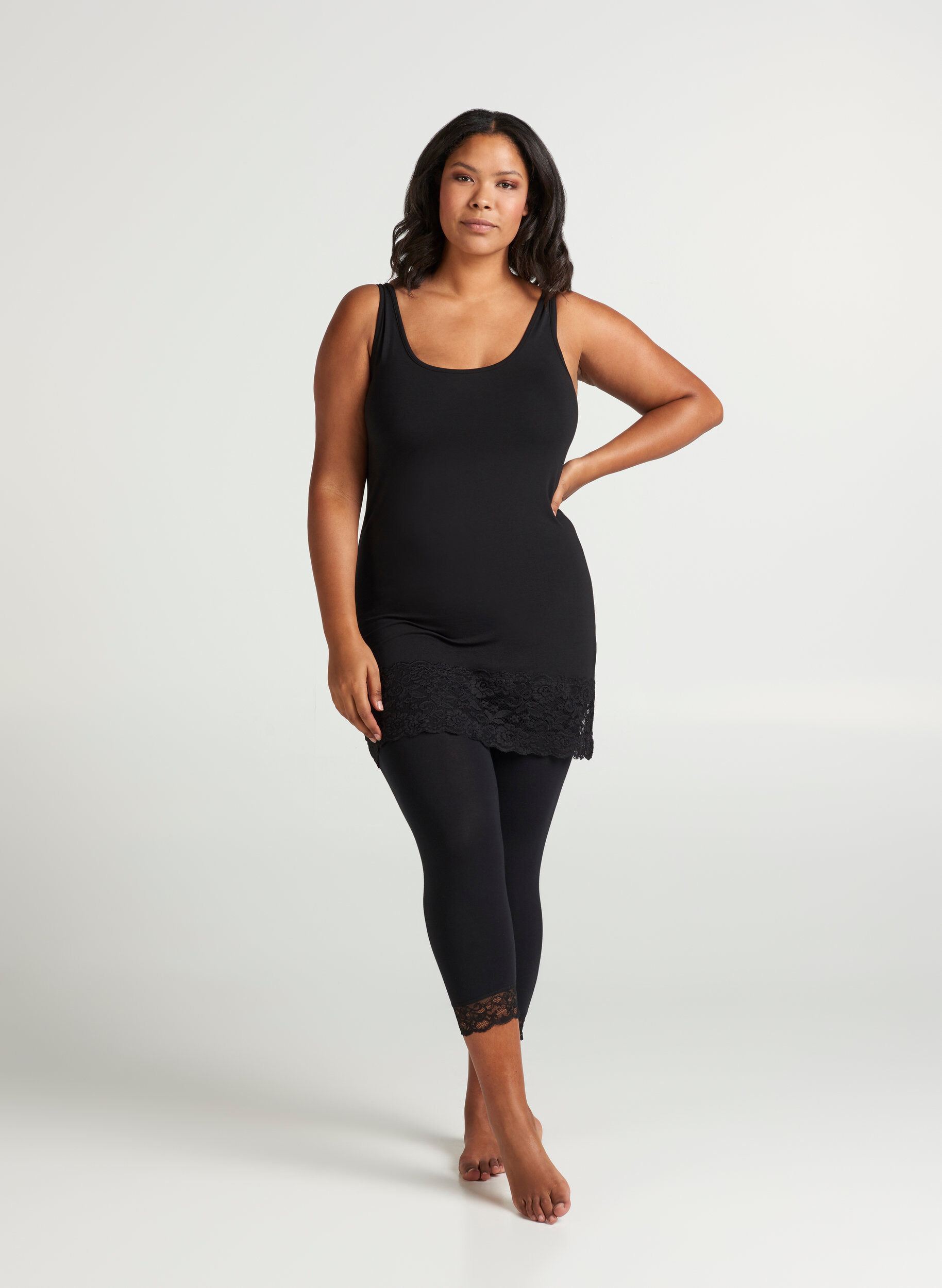 Zizzi3/4-Leggings mit Spitzensaum, Black, Model image number 0