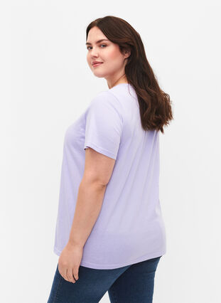 T-Shirt aus Baumwolle mit Textprint, Lavender W. Chicago, Model image number 1