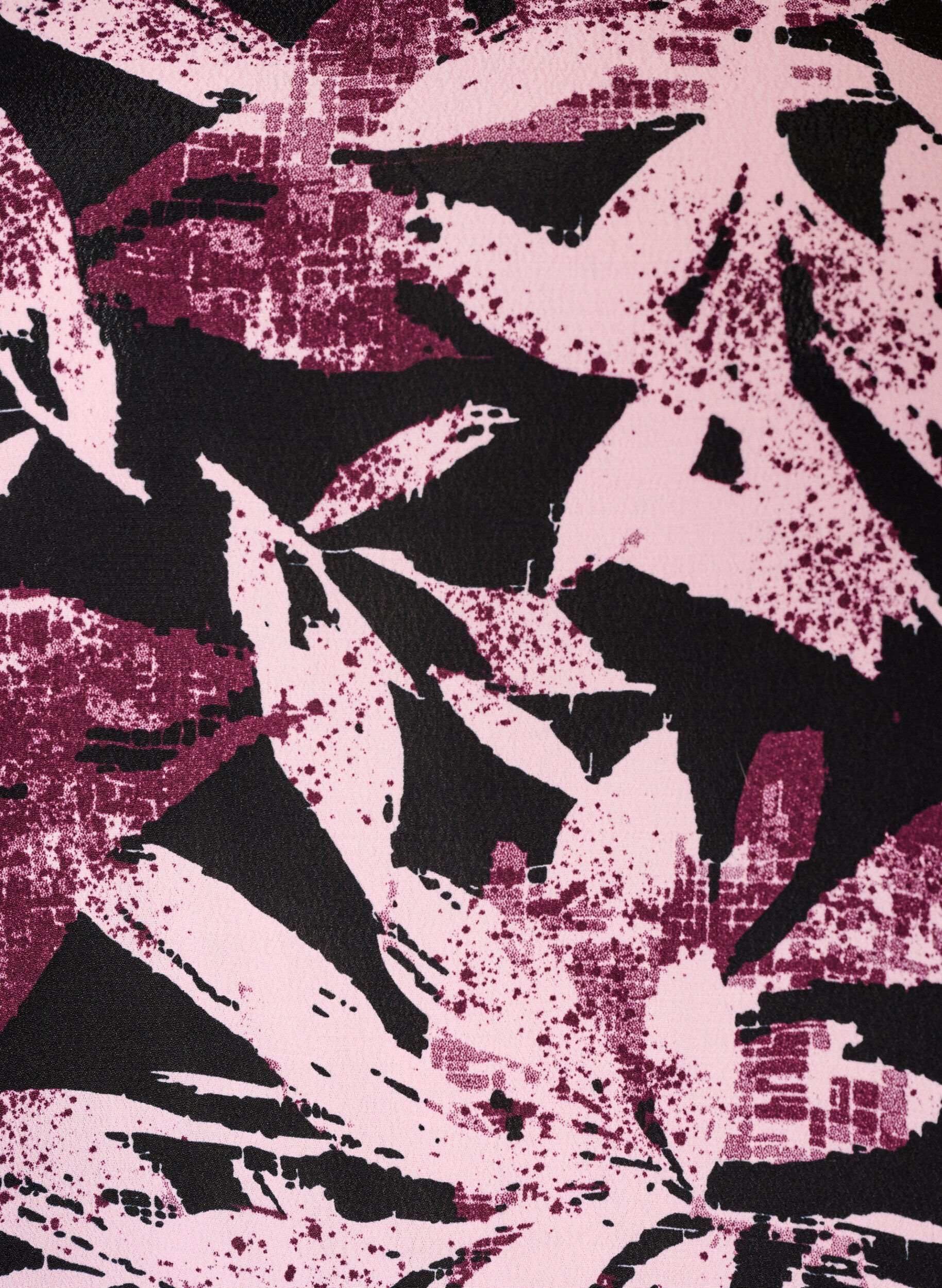 ZizziKurzes gebl&uuml;mtes Kleid aus Viskose mit 3/4-&Auml;rmeln, Schwarz, Packshot image number 2