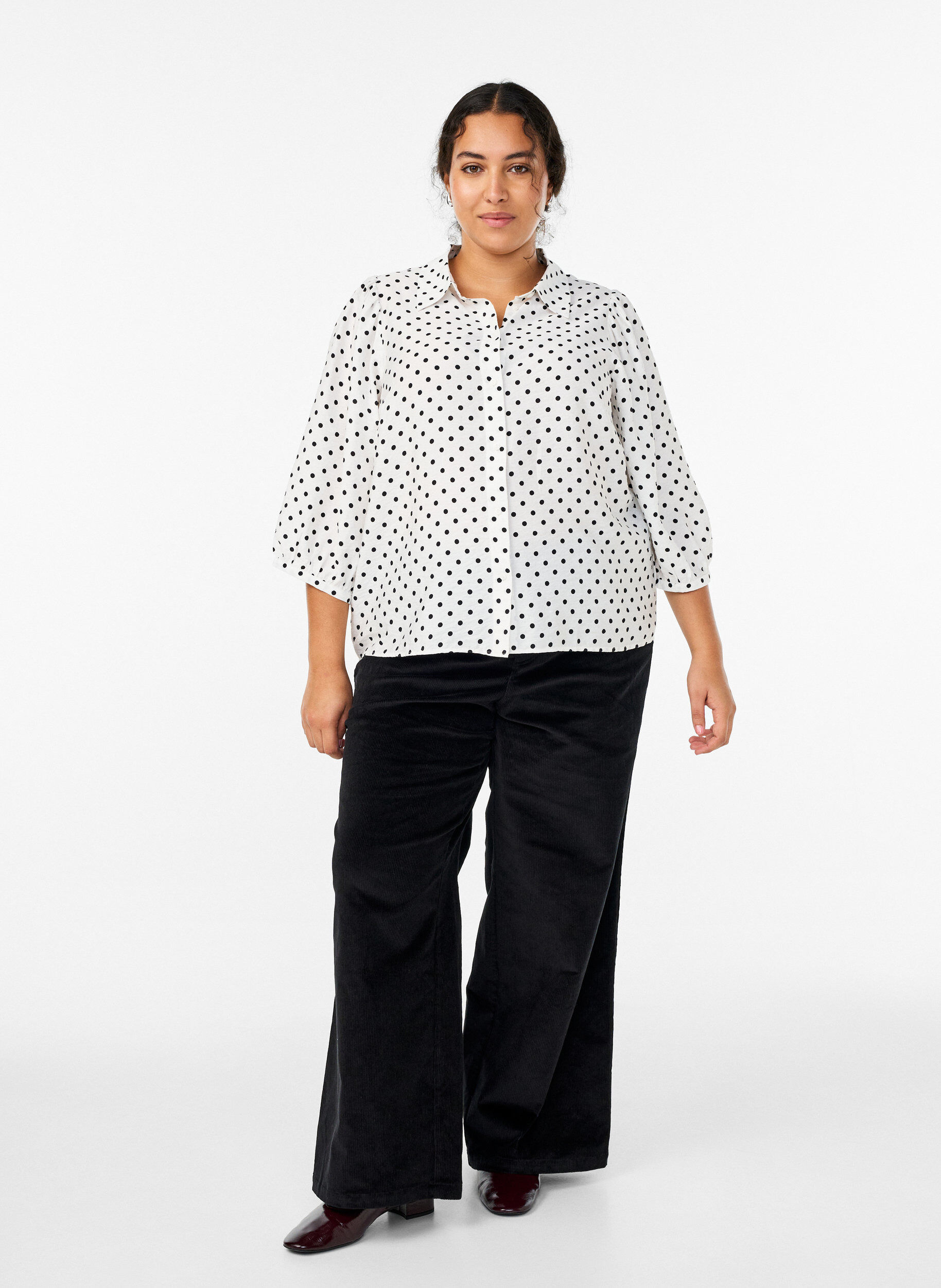 ZizziBluse mit P&uuml;nktchenmuster und 3/4-&Auml;rmeln, Wei&szlig;, Model image number 1