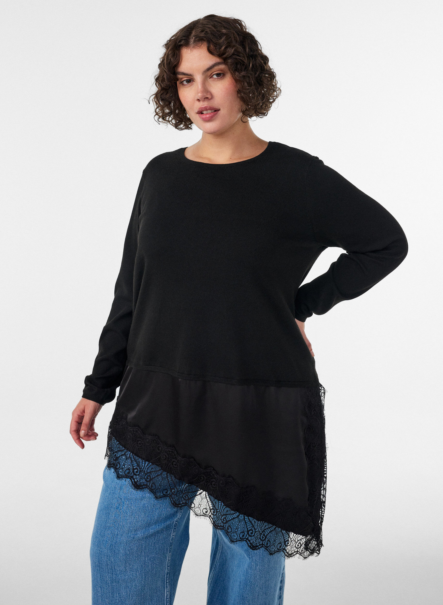 ZizziStrickbluse mit Lageneffekt und Spitzenbesatz, Schwarz, Model image number 0