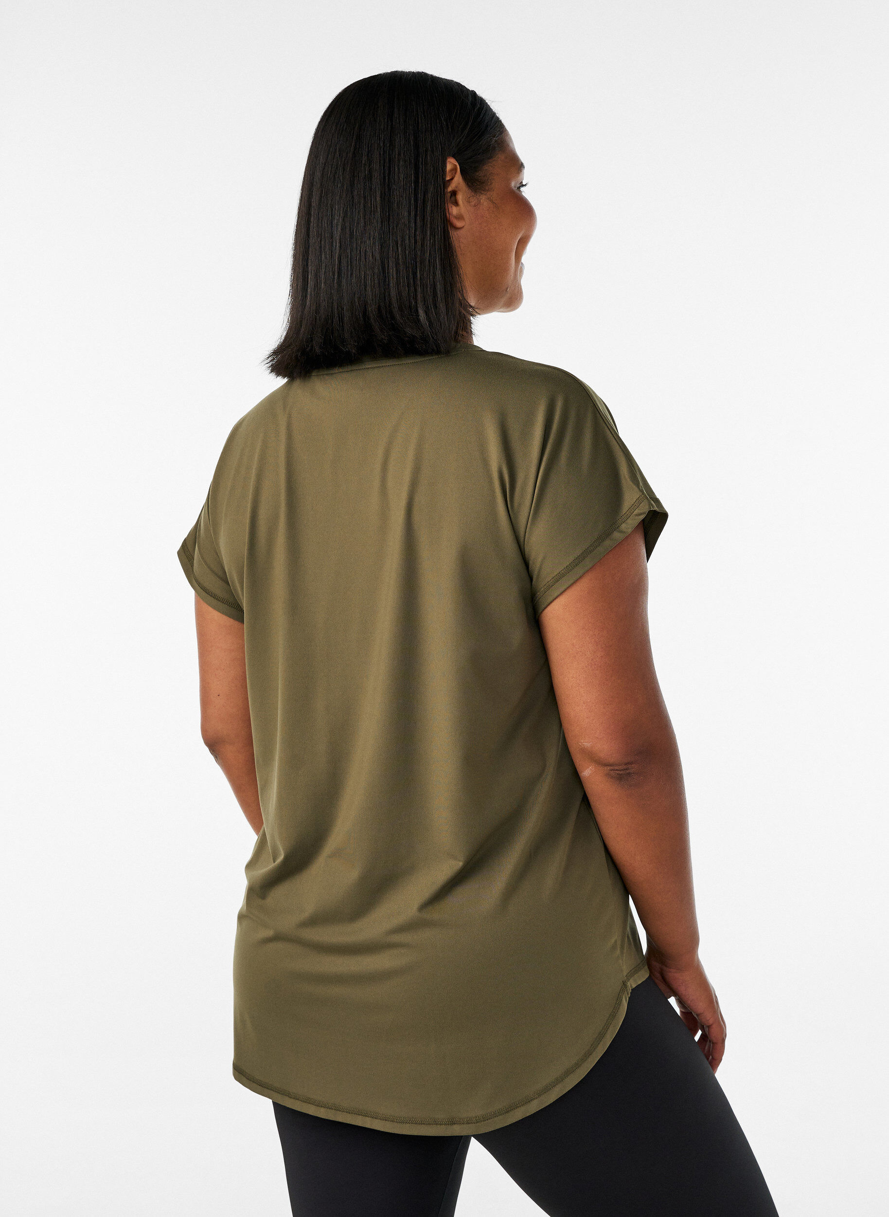 ZizziKurzarm Trainingsshirt mit V-Ausschnitt, Gr&uuml;n, Model image number 2