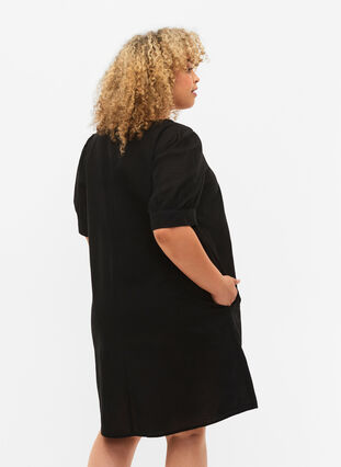 V-Ausschnitt-Kleid aus Baumwollmischung mit Leinen, Black, Model image number 1