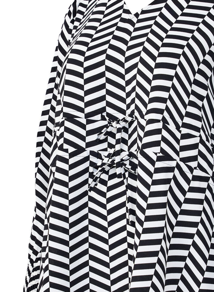 Kleid mit Bindegürtel in der Taille, Schwarz, Packshot image number 2