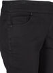 Eng anliegende Caprihose aus einer Baumwollmischung, Black, Packshot image number 2