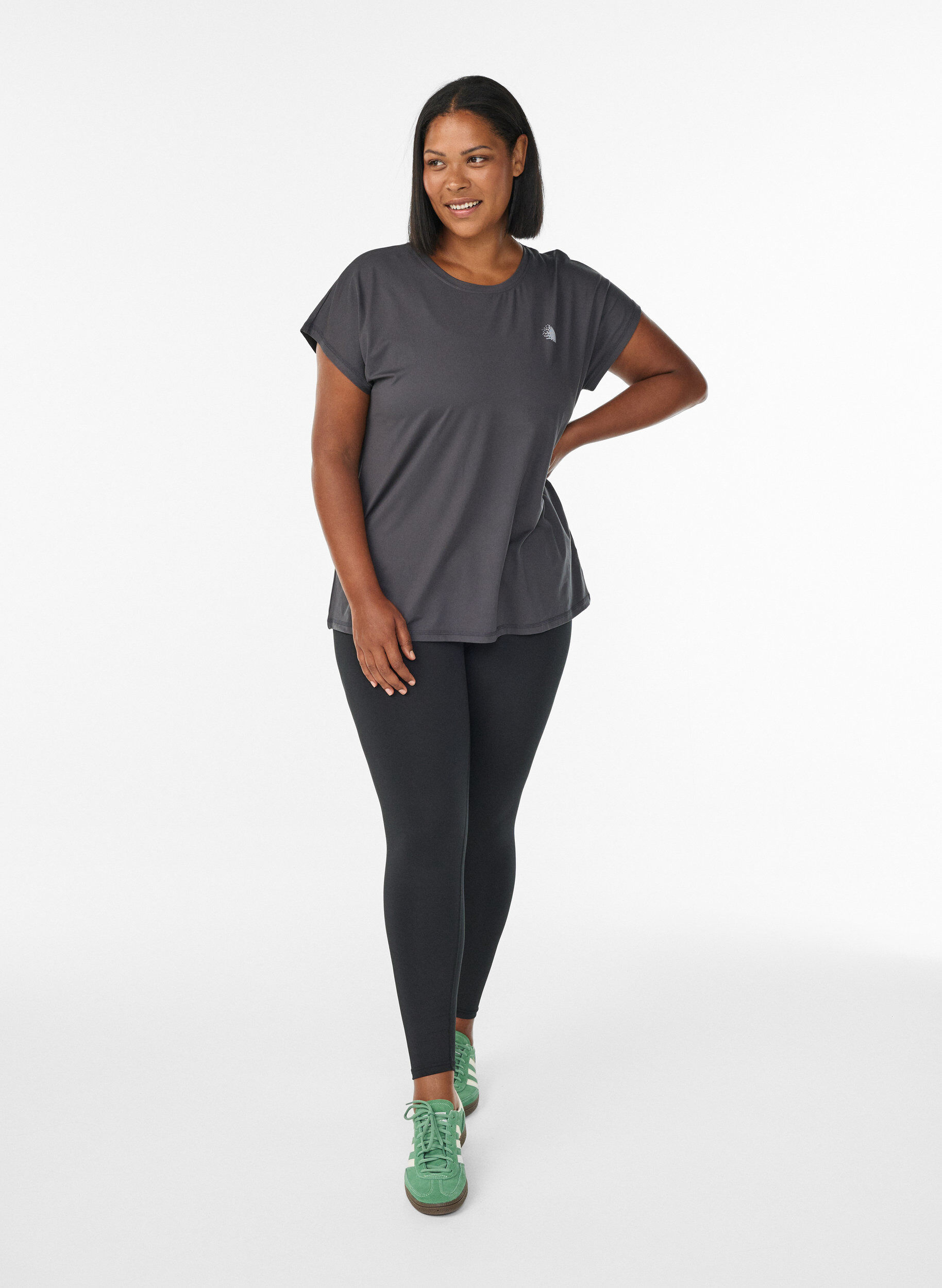 ZizziEinfarbiges Trainings-T-Shirt, Grau, Model image number 1