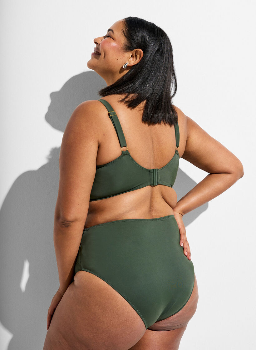 Hoch taillierter Tai-Bikini-Slip mit Golddetail, Gr&uuml;n, Model