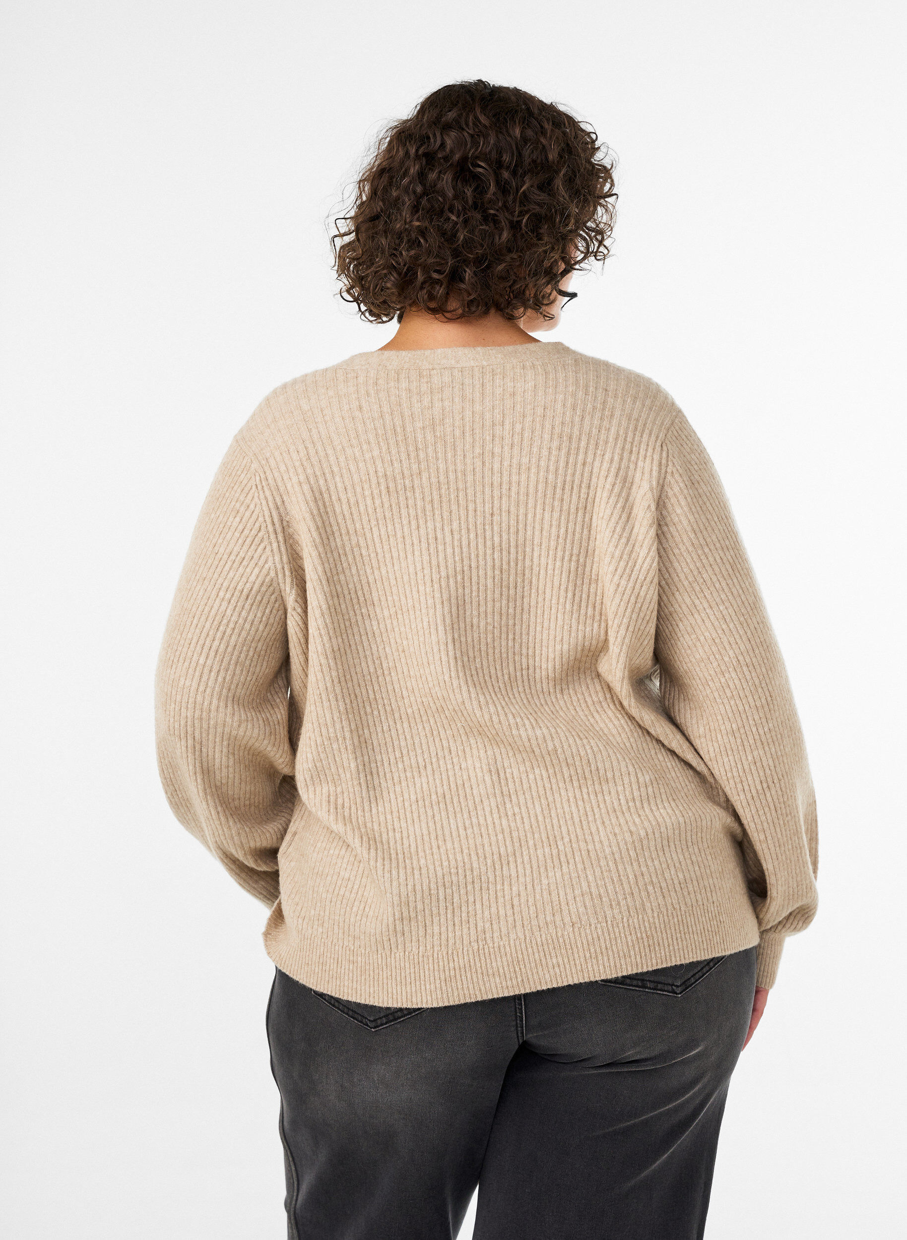 ZizziStrickjacke mit V-Ausschnitt und Rippstruktur, Beige, Model image number 2
