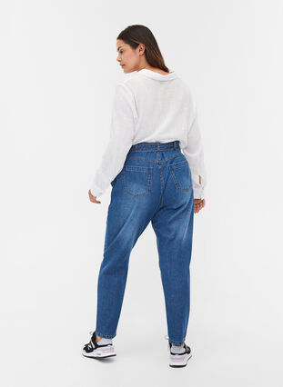 Hochtaillierte Jeans mit Gürtel, Blue denim, Model image number 1