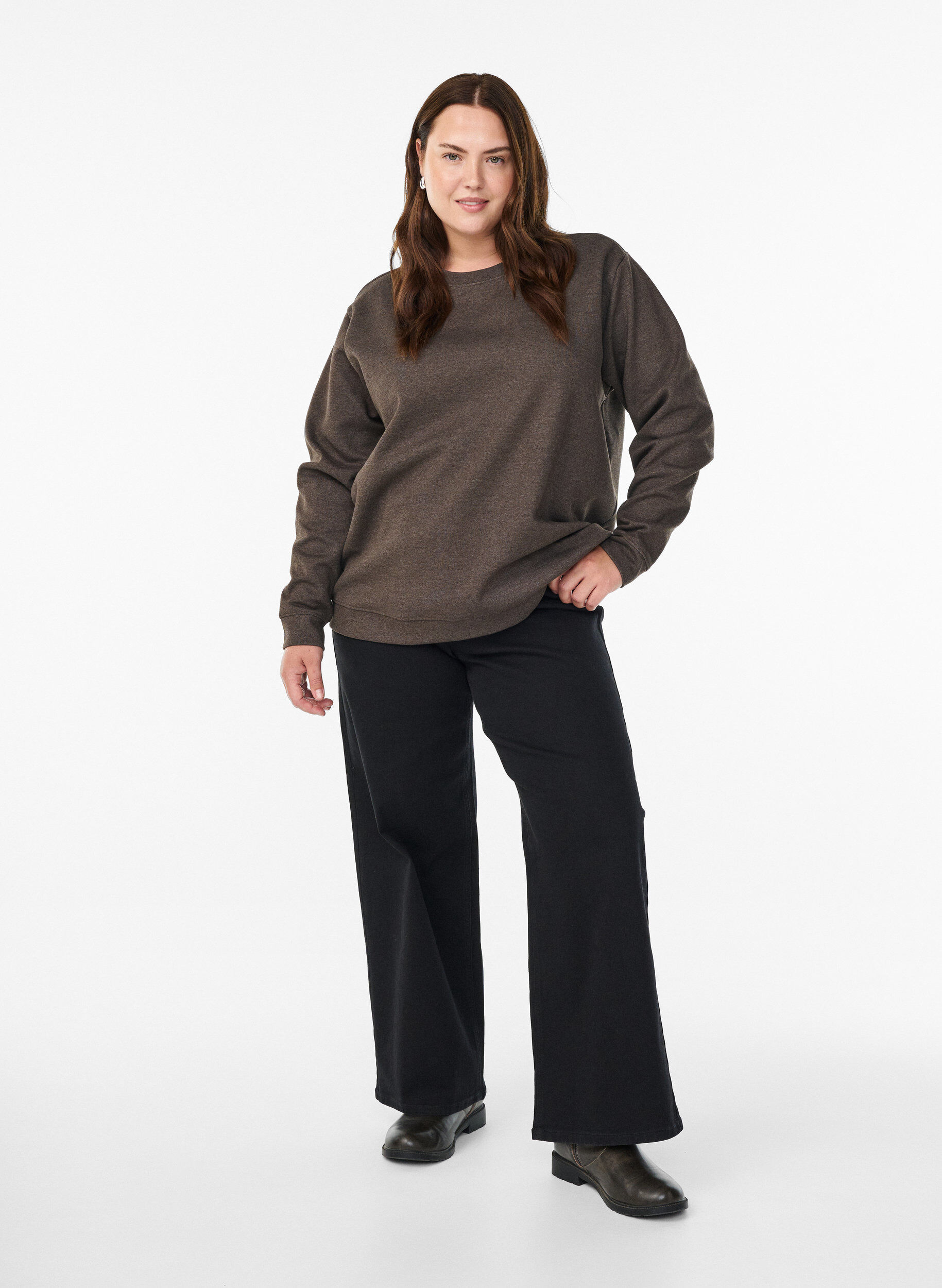ZizziSweatshirt mit Rundhalsausschnitt, Braun, Model image number 1
