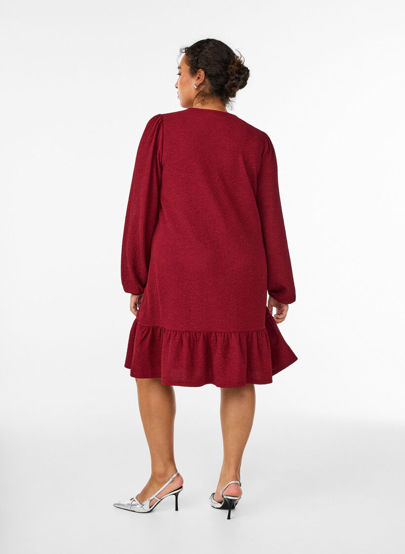 Kurzes strukturiertes Kleid mit Rüschensaum, Dunkles Bordeaux, Model image number 2