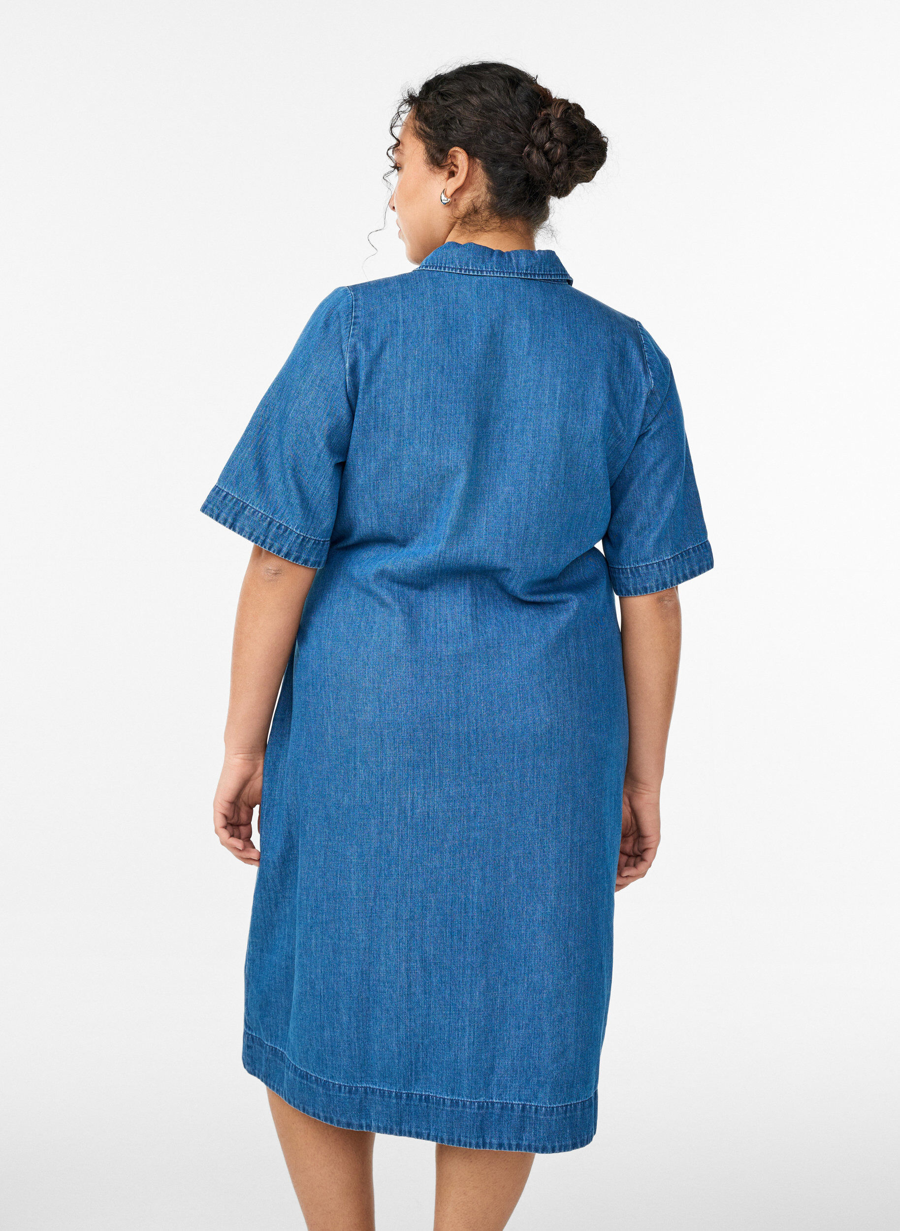 ZizziJeanskleid mit Kn&ouml;pfen und Bindedetail, Blau, Model image number 2