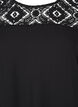 Kurzärmelige Viskosebluse mit Spitzendetail, Black, Packshot image number 2