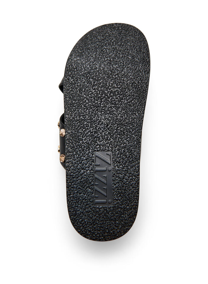 Sandale mit &uuml;berkreuzten Riemen und Ziernieten, Schwarz, Packshot image number 4
