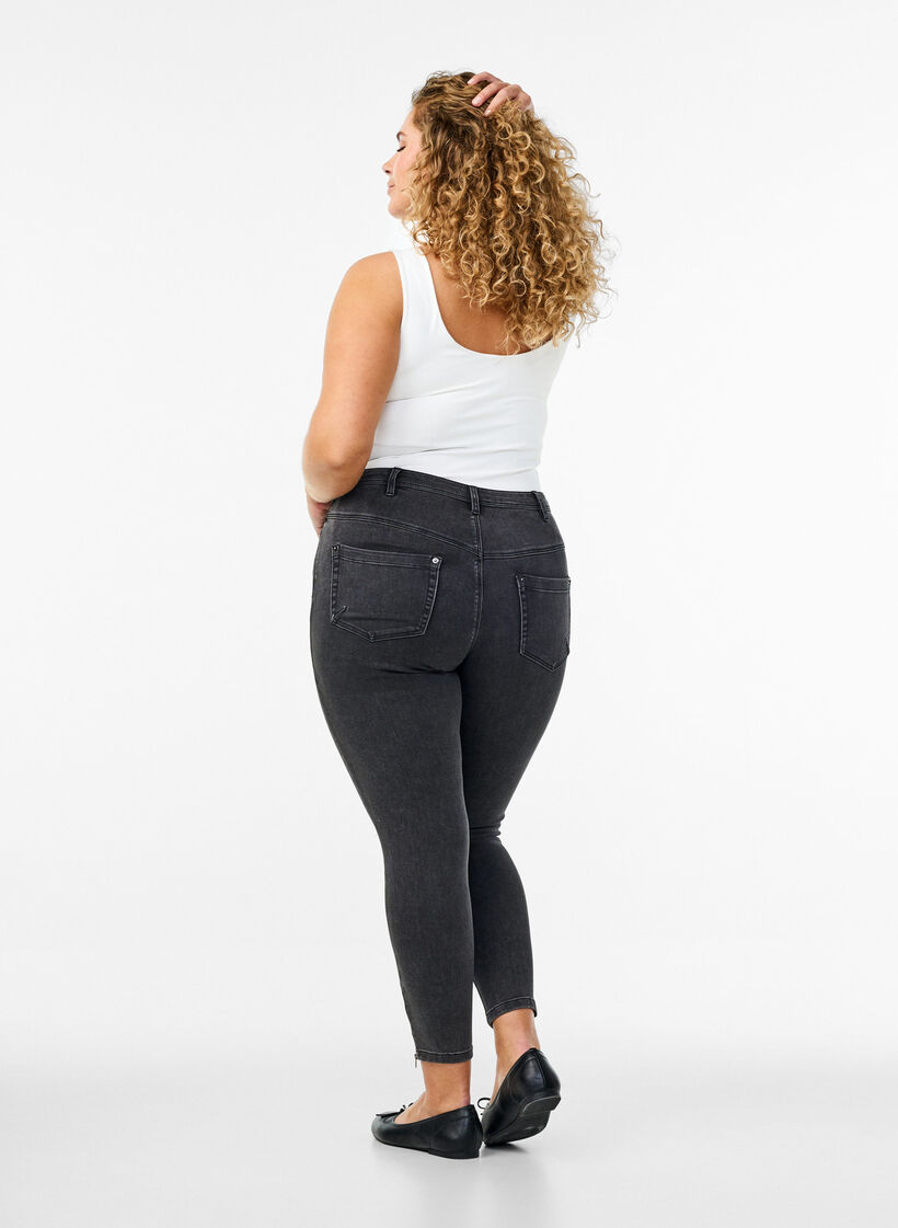 Cropped Amy Jeans mit Rei&szlig;verschluss, Grau, Model image number 2