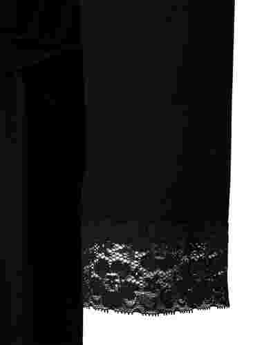 Morgenmantel aus Viskose mit Spitze, Black, Packshot image number 3