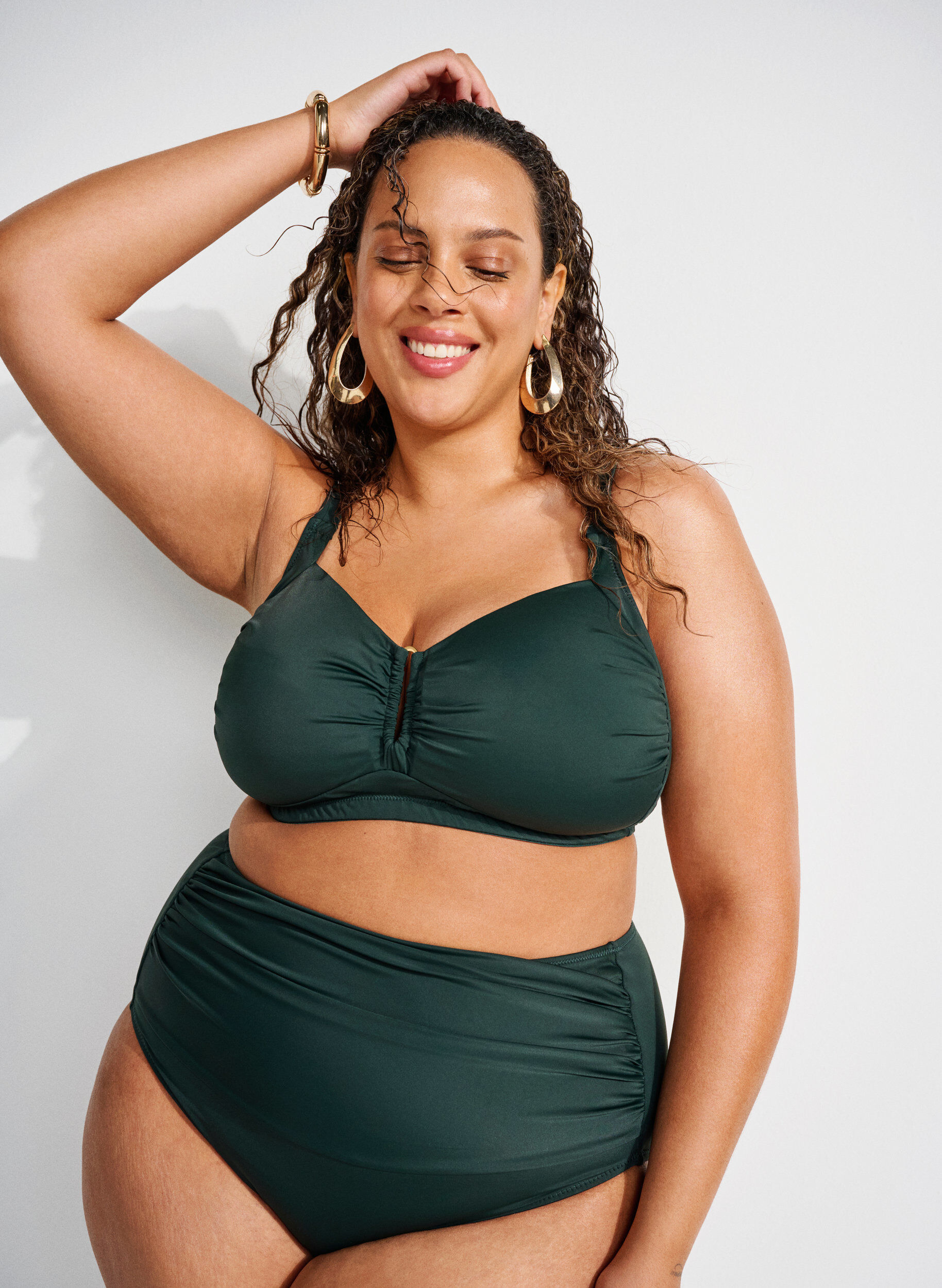 Gepolstertes Bikini Top mit Ringdetail