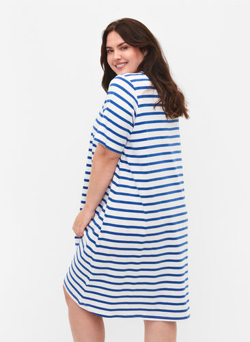 Gestreiftes Jerseykleid mit kurzen Ärmeln, Blue Stripes, Model image number 1