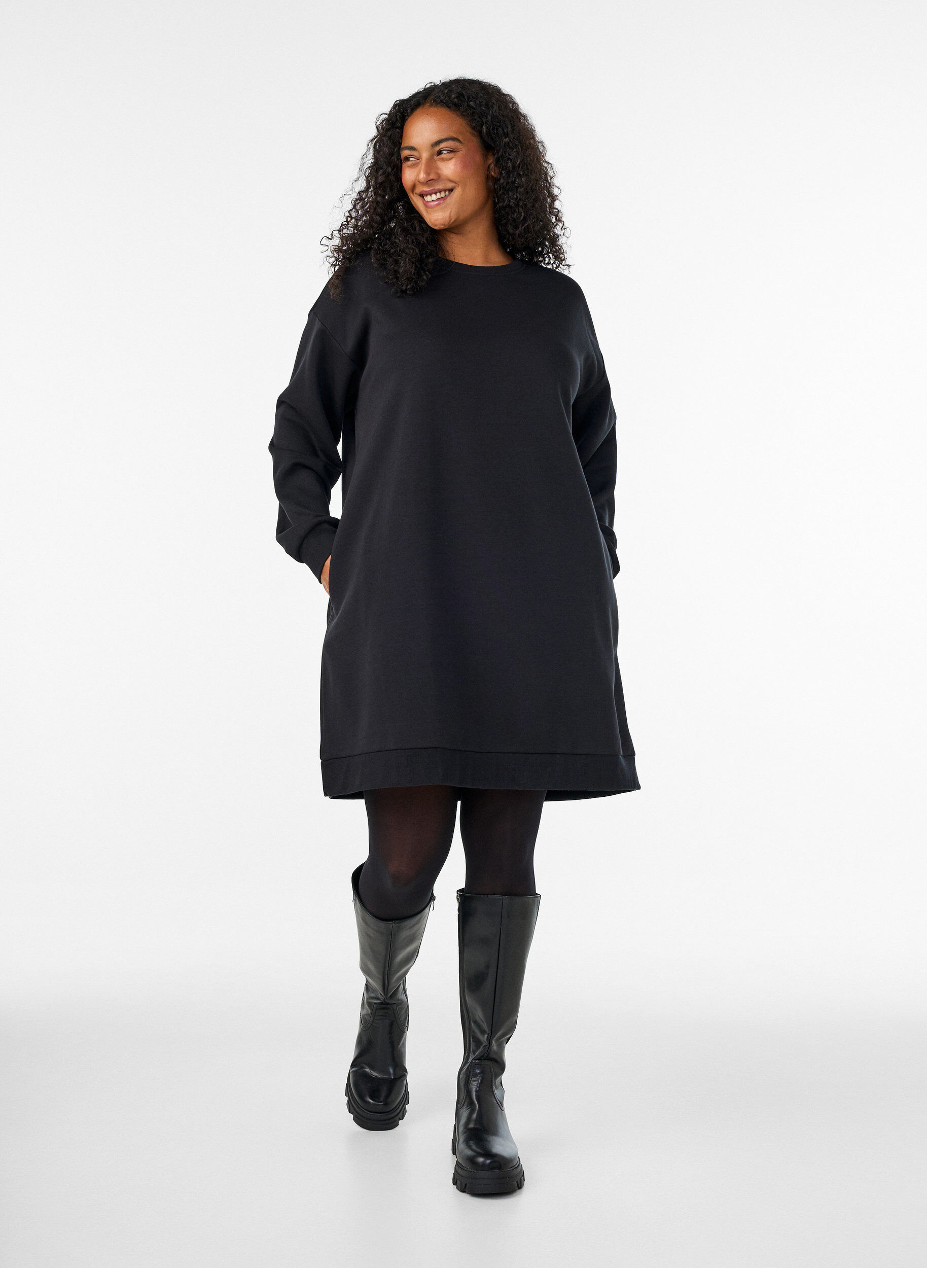 ZizziLockeres Sweatkleid mit Taschen, Schwarz, Model image number 1