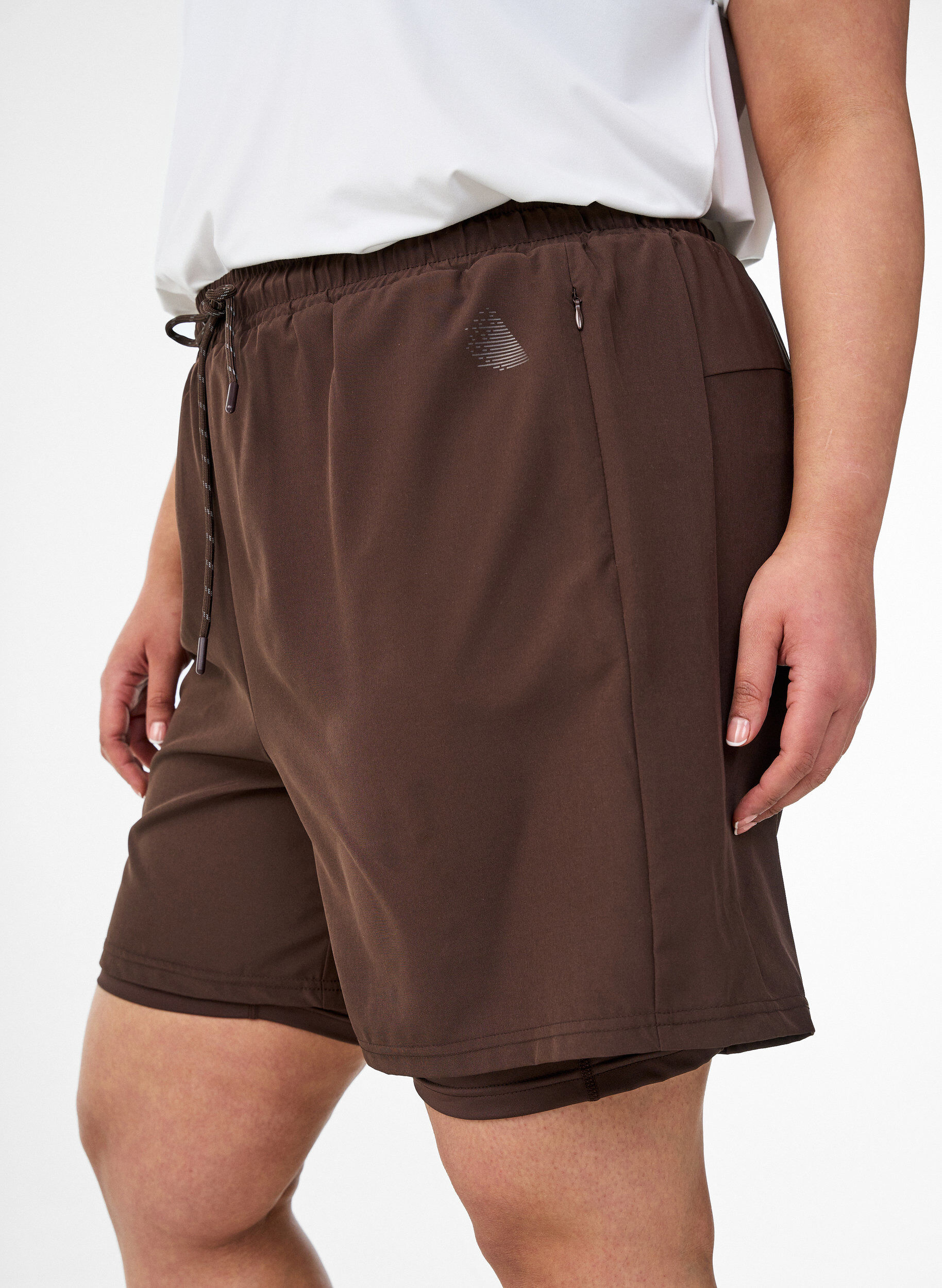 Trainingsshorts mit Innenhose und Handytasche, Braun, Model