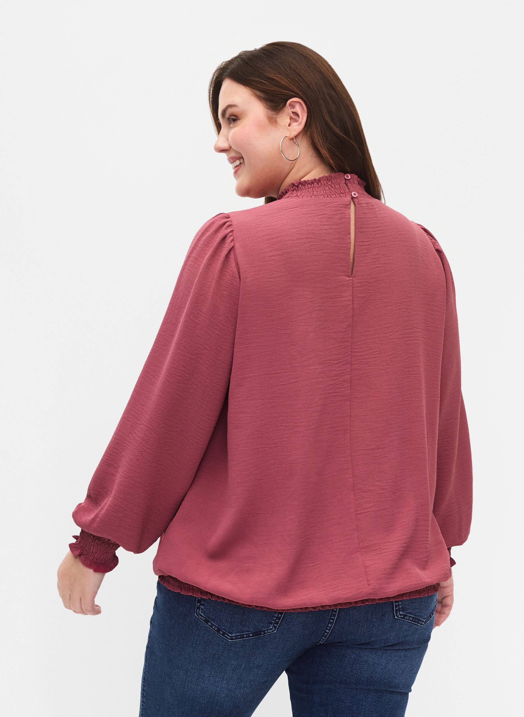 ZizziEinfarbige gesmokte Bluse mit langen &Auml;rmeln, Dry Rose, Model image number 1