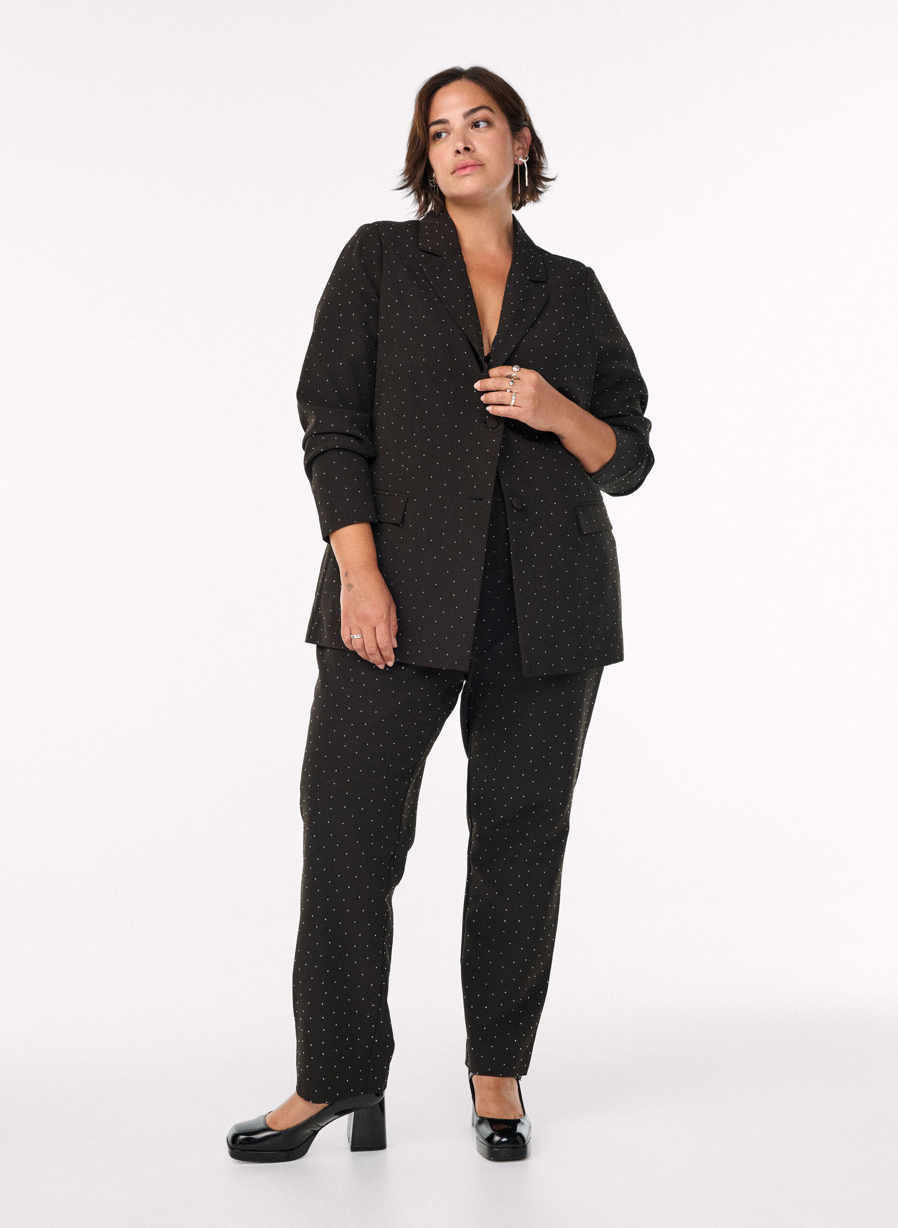 Hose mit Strasssteinen und hoher Taille, Schwarz, Model