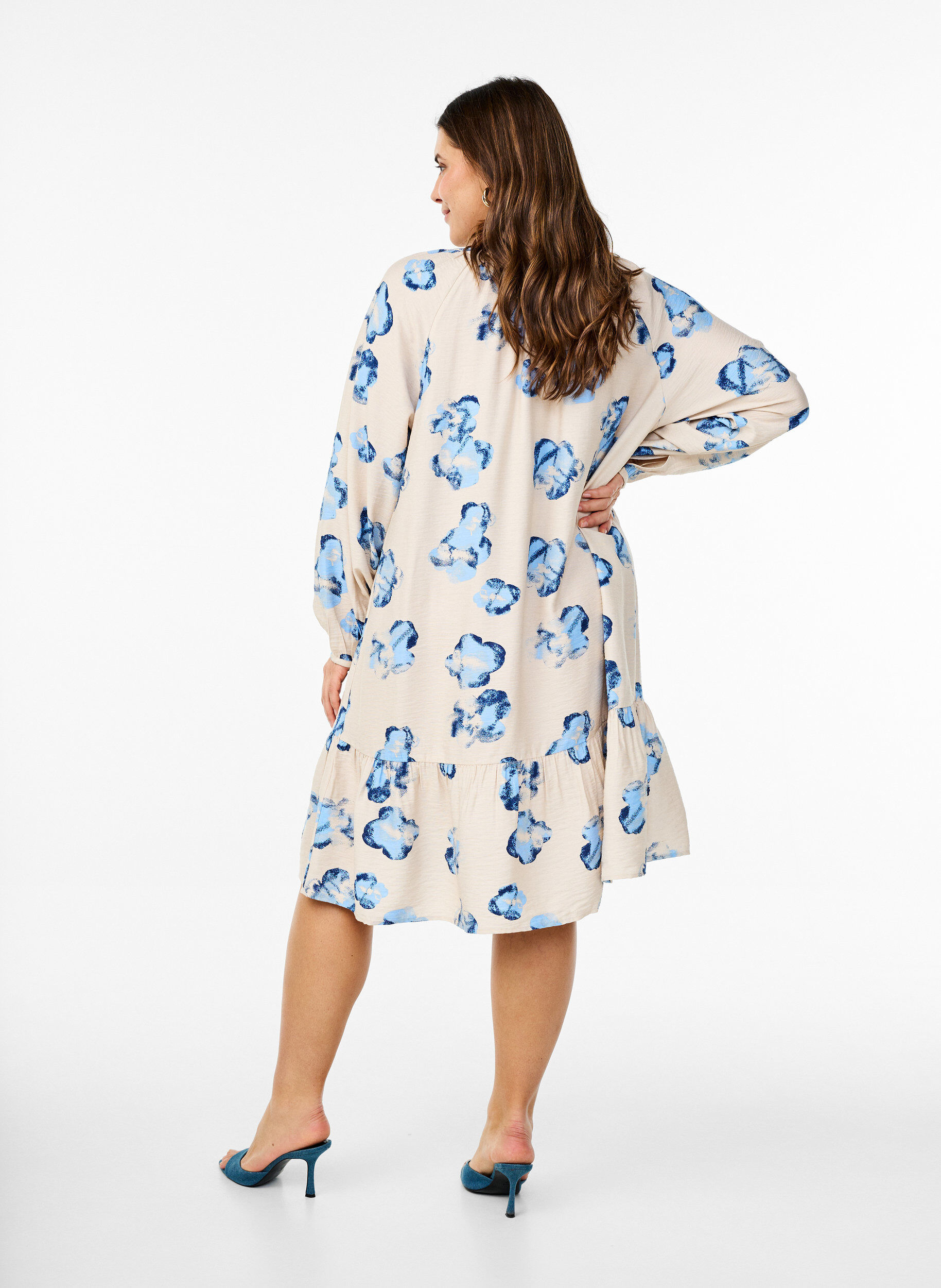 ZizziMidikleid mit langen &Auml;rmeln und A-Linie, Vanille, Model image number 2