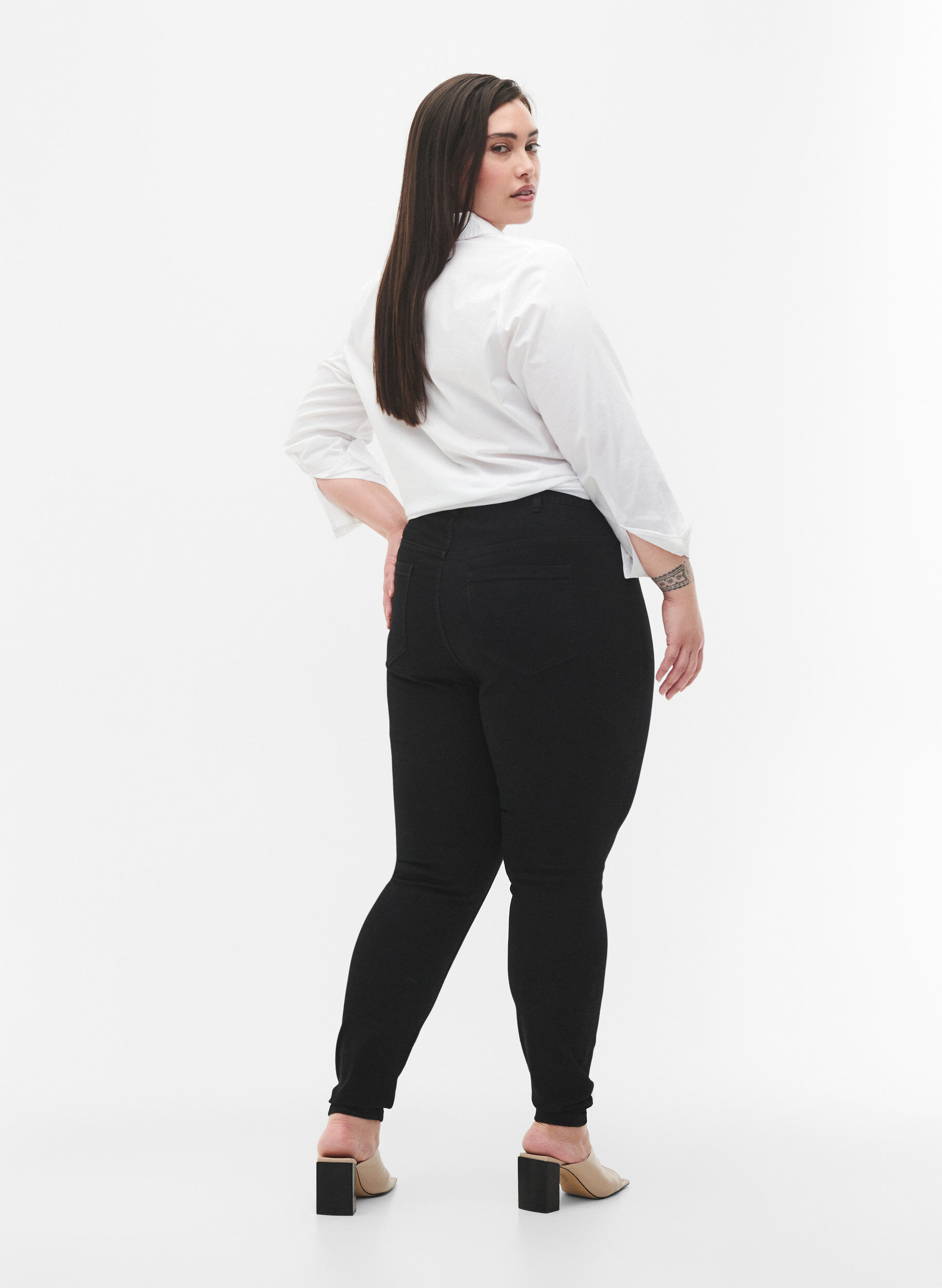 ZizziJeggings mit R&uuml;ckentaschen, Black, Model image number 1