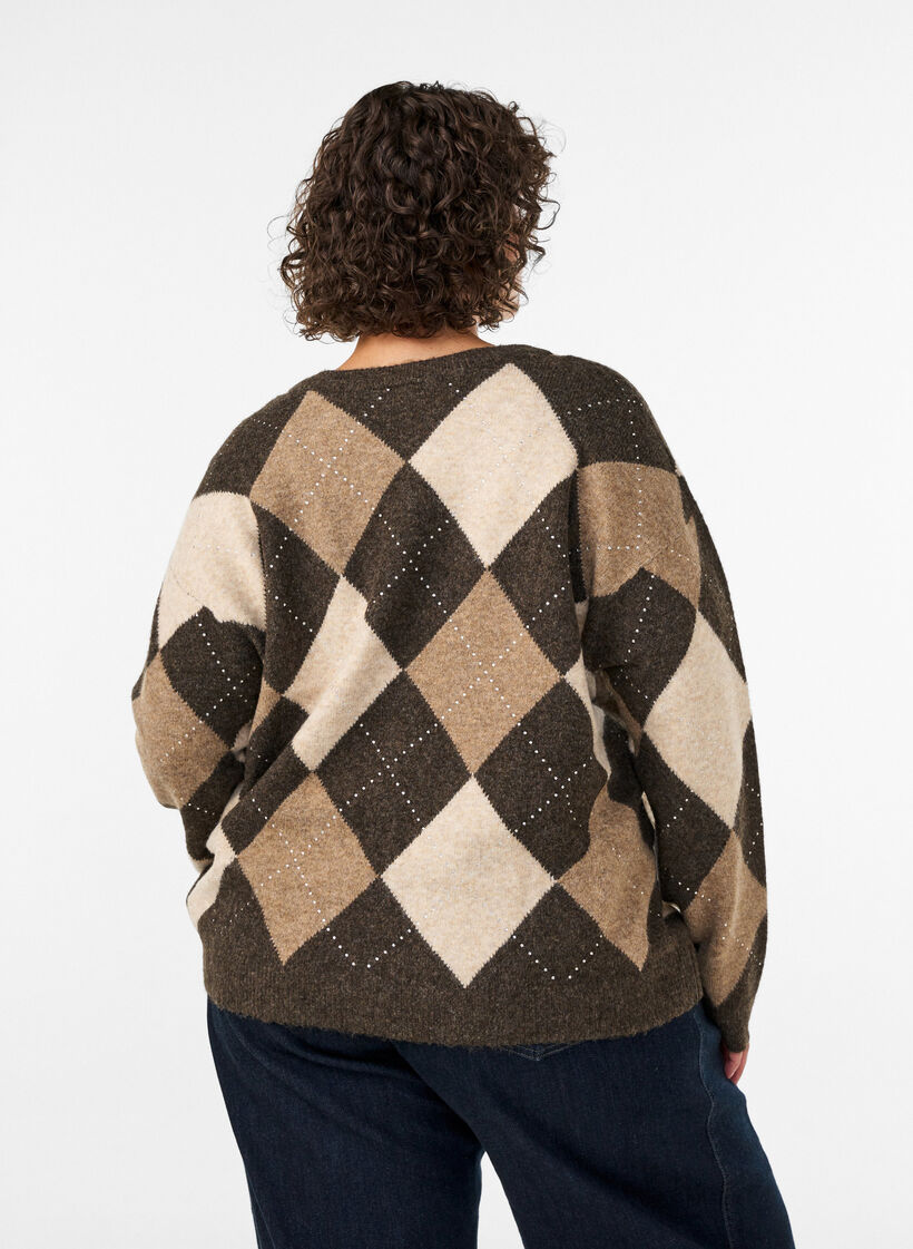 Argyle-Strickjacke mit Strasssteinen, Braun, Model image number 2