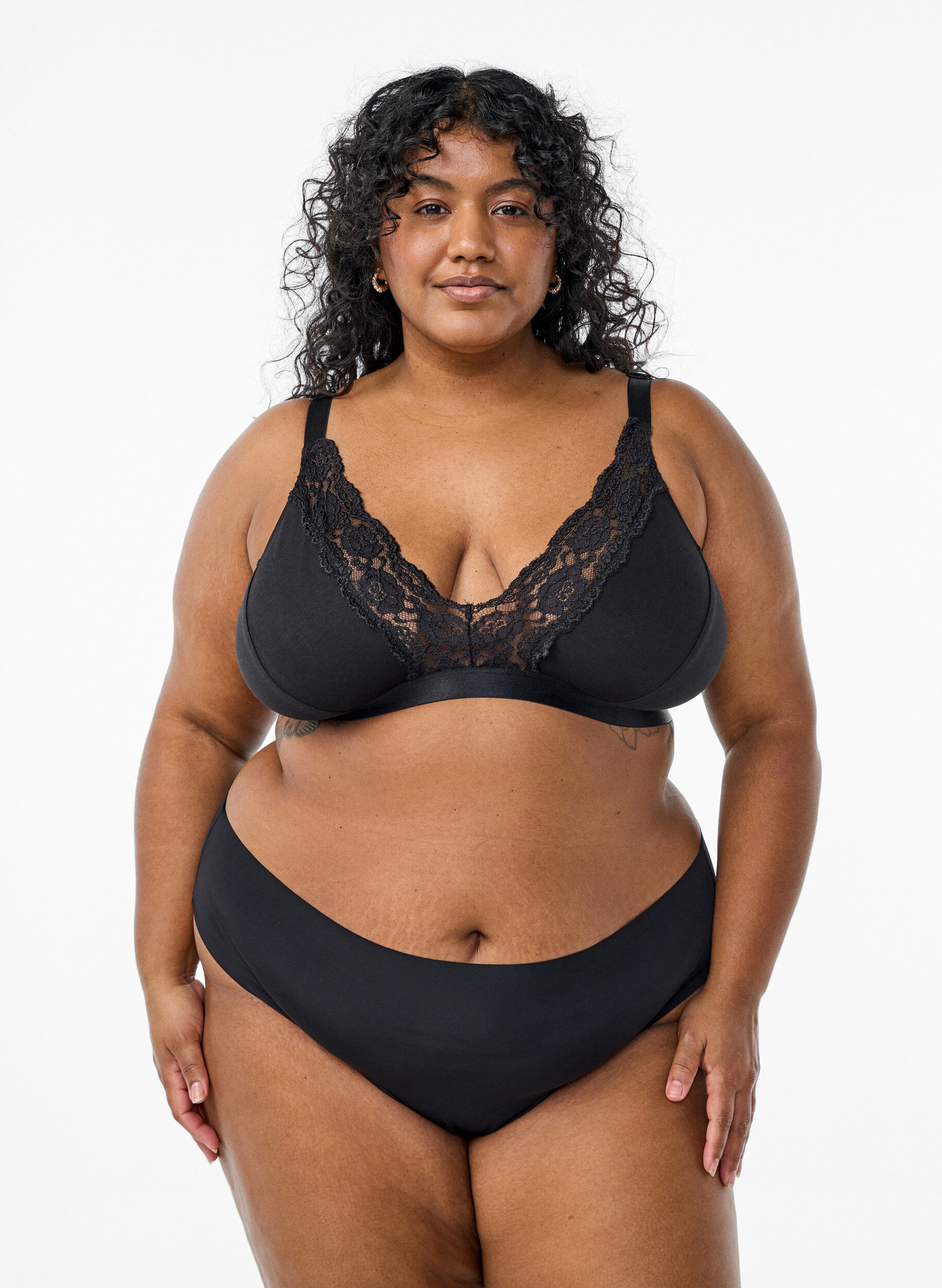 ZizziBaumwoll-Bralette mit Spitze, Schwarz, Model image number 1