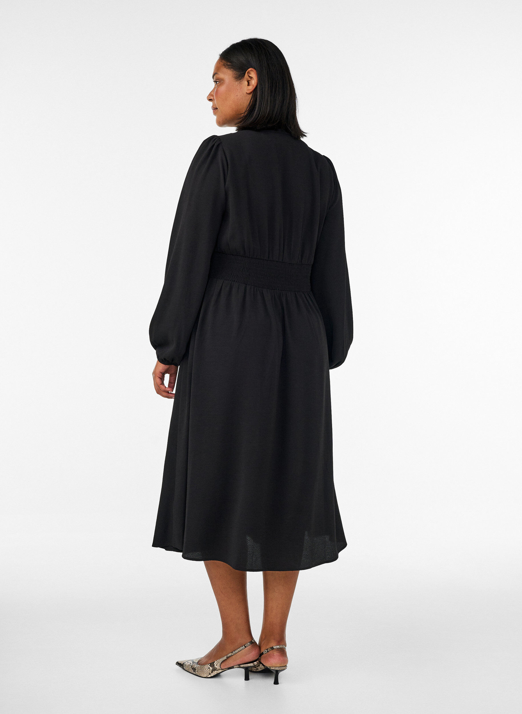 ZizziMidikleid mit Smock und Zierkn&ouml;pfen, Schwarz, Model image number 1