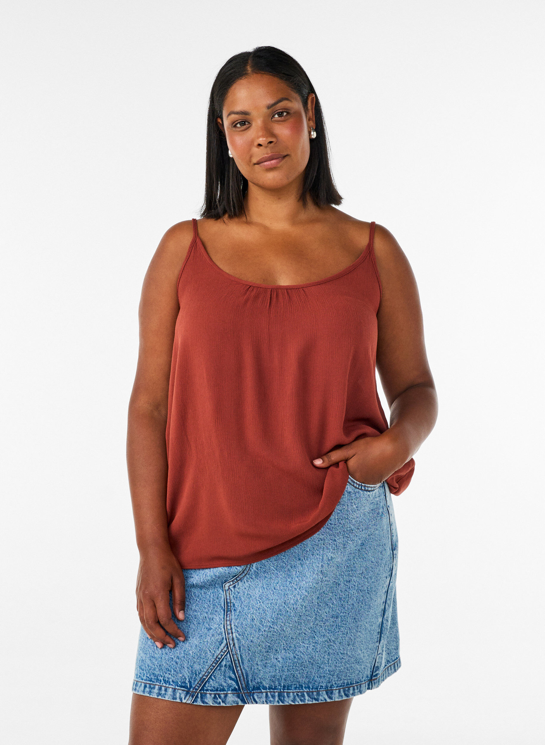 Tr&auml;gertop aus Viskose, Rot, Model