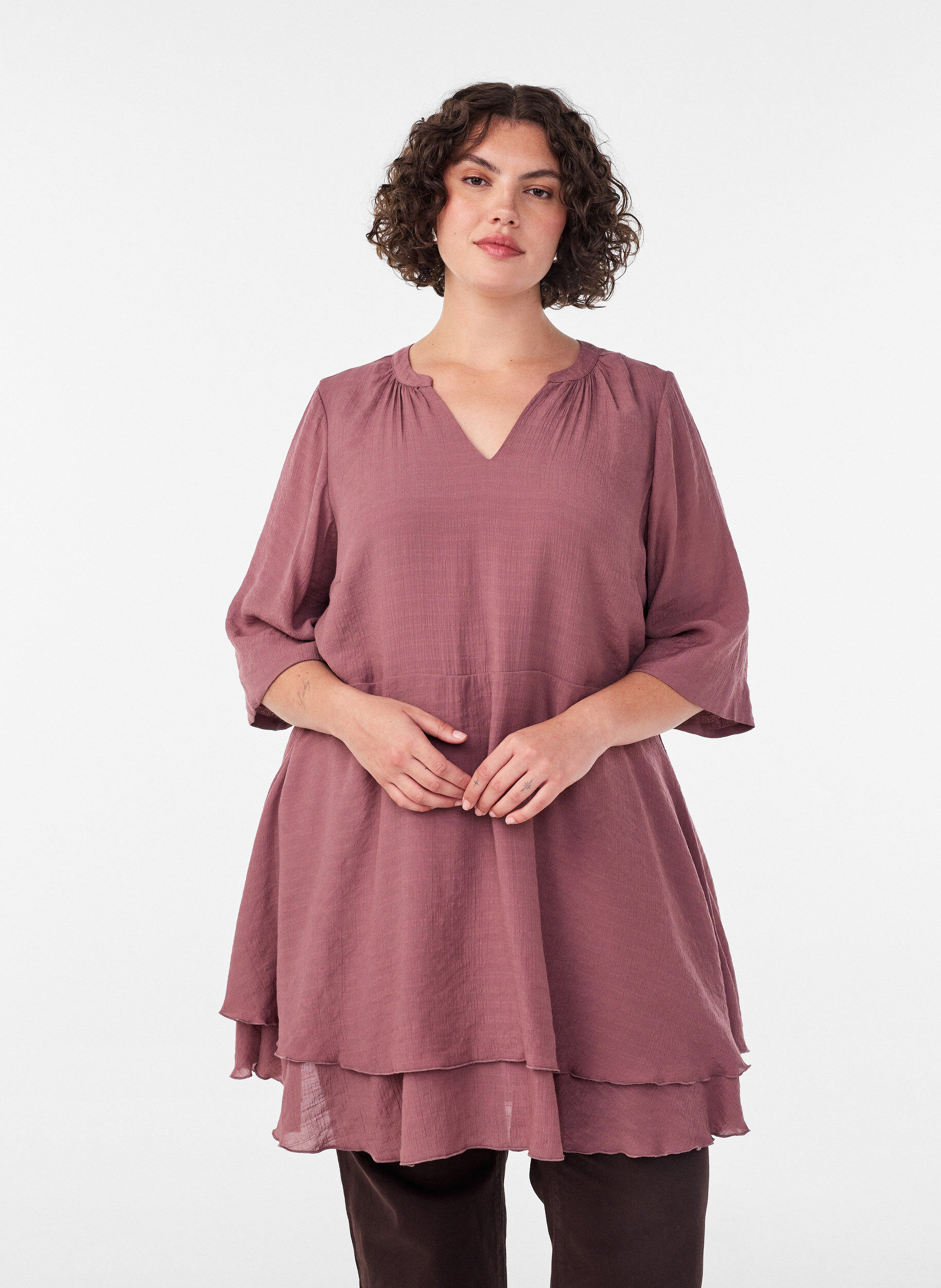 ZizziA-Linien-Kleid mit gestuften R&uuml;schen, Rot, Model image number 0