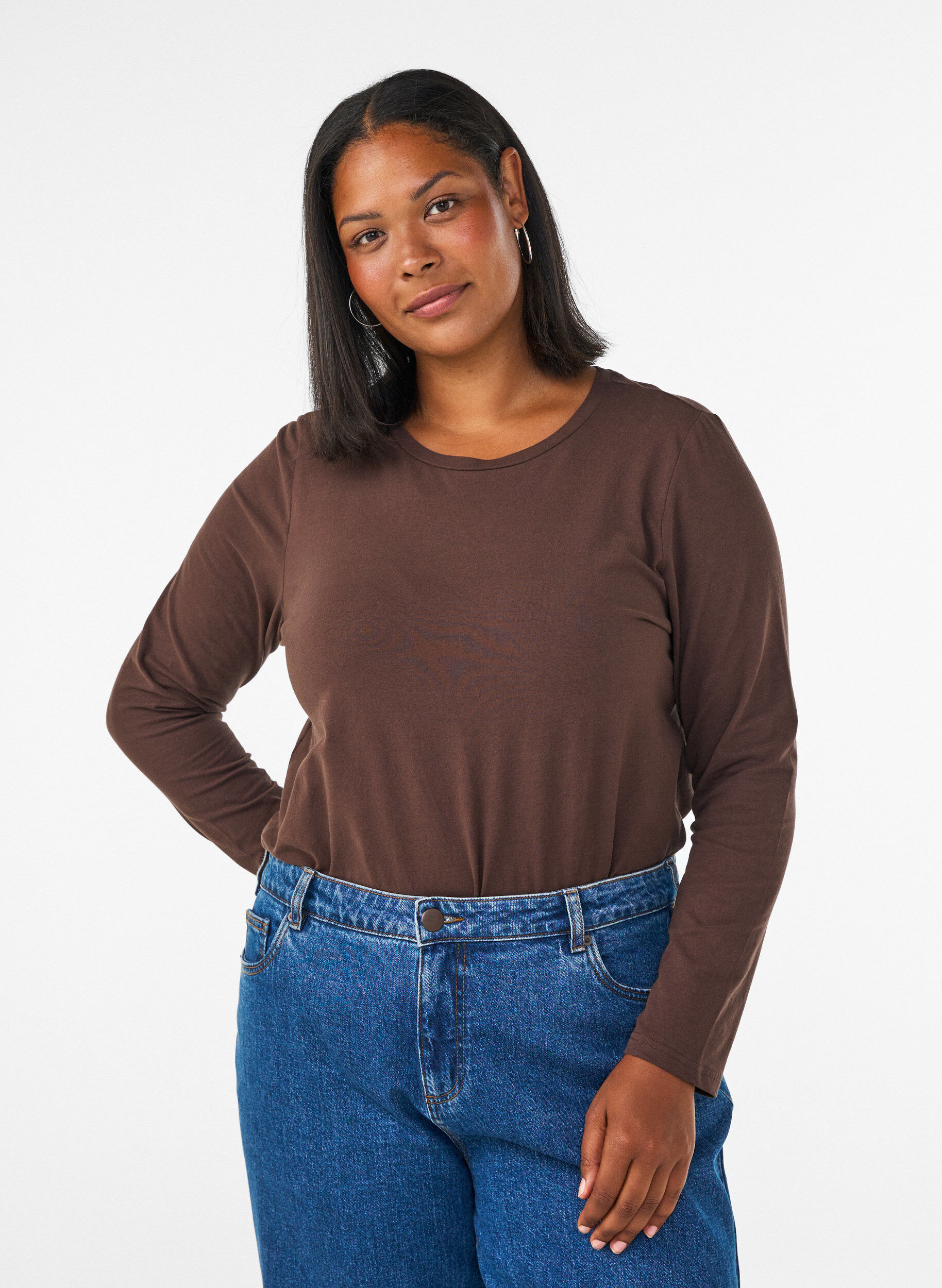 Basic Bluse aus Jersey mit langen &Auml;rmeln, Braun, Model