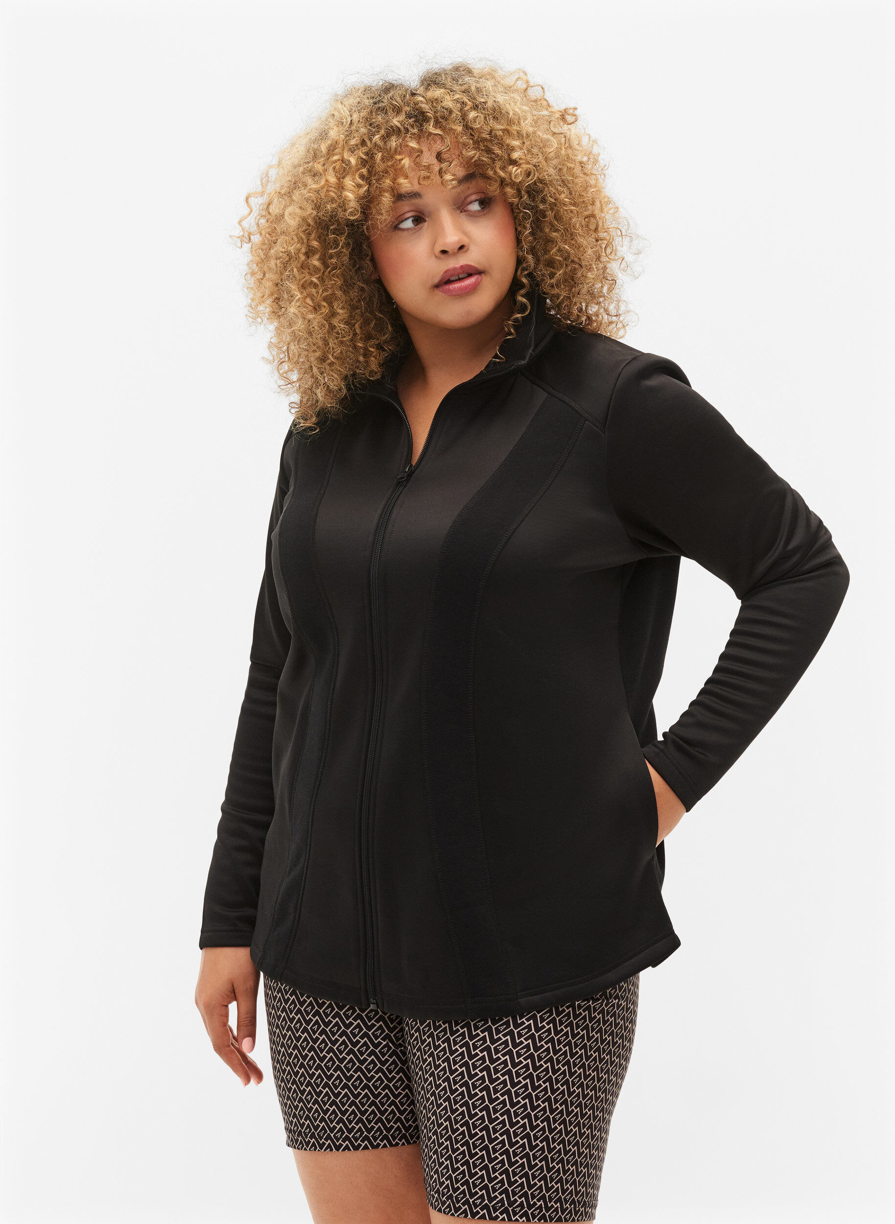 ZizziSportliche Strickjacke mit Rei&szlig;verschluss und hohem Kragen, Black, Model image number 0