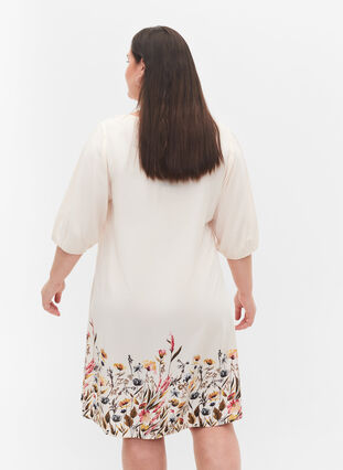 Kurzärmeliges Kleid aus Viskose mit Blumendruck, Off White Flower, Model image number 1