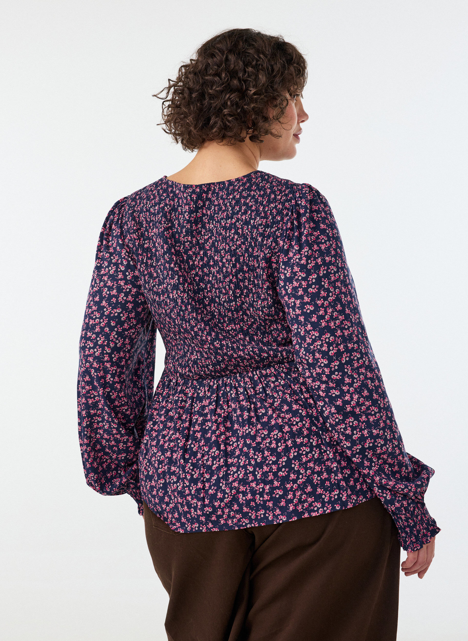 ZizziBluse mit gesmoktem Oberteil und gebl&uuml;mtem Print, Blau, Model image number 1