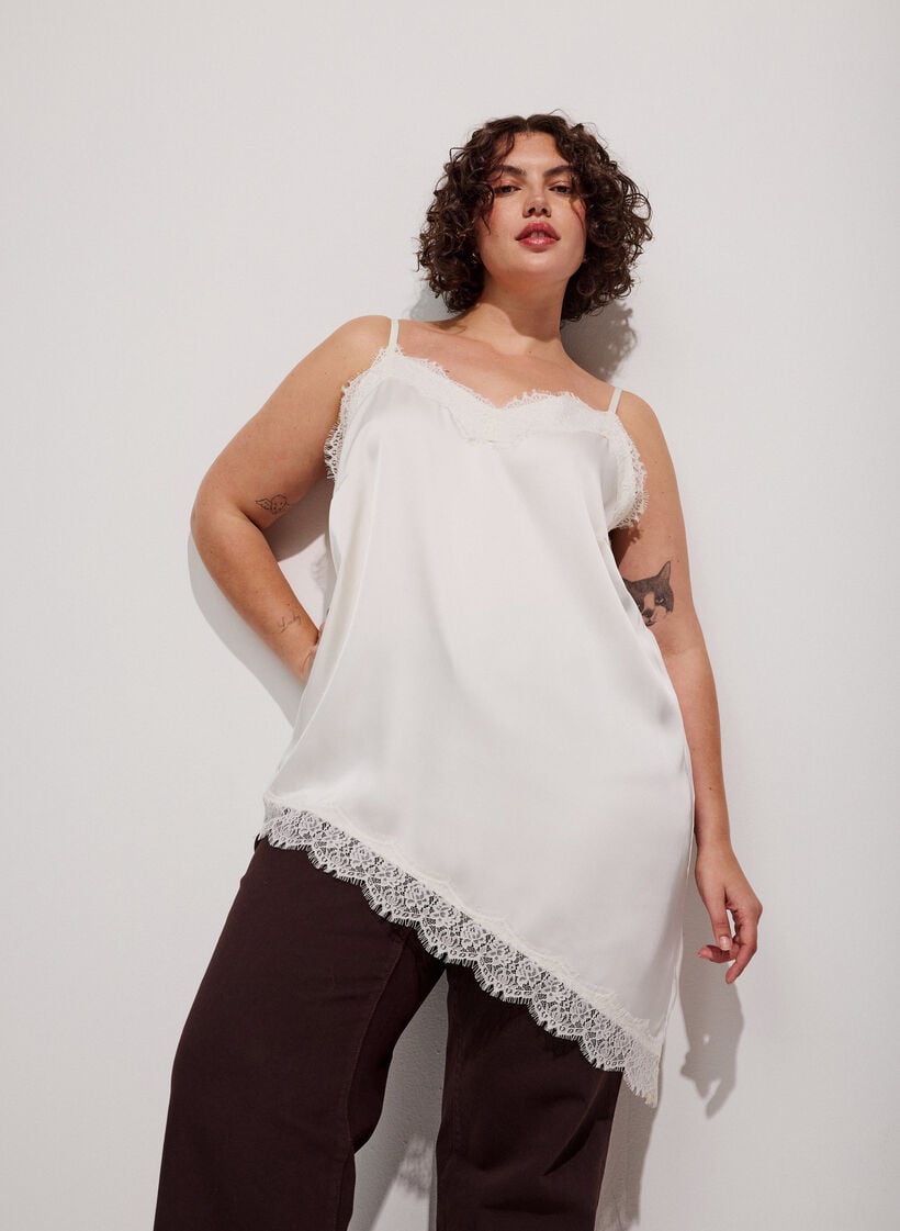 Tr&auml;gertop mit Spitze und asymmetrischem Saum, Vanille, Model image number 0