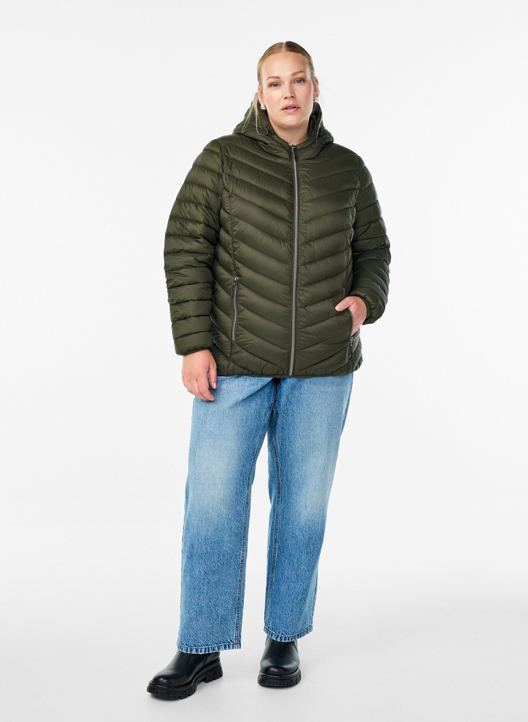 ZizziLeichte Steppjacke mit Kapuze, Gr&uuml;n, Model image number 1