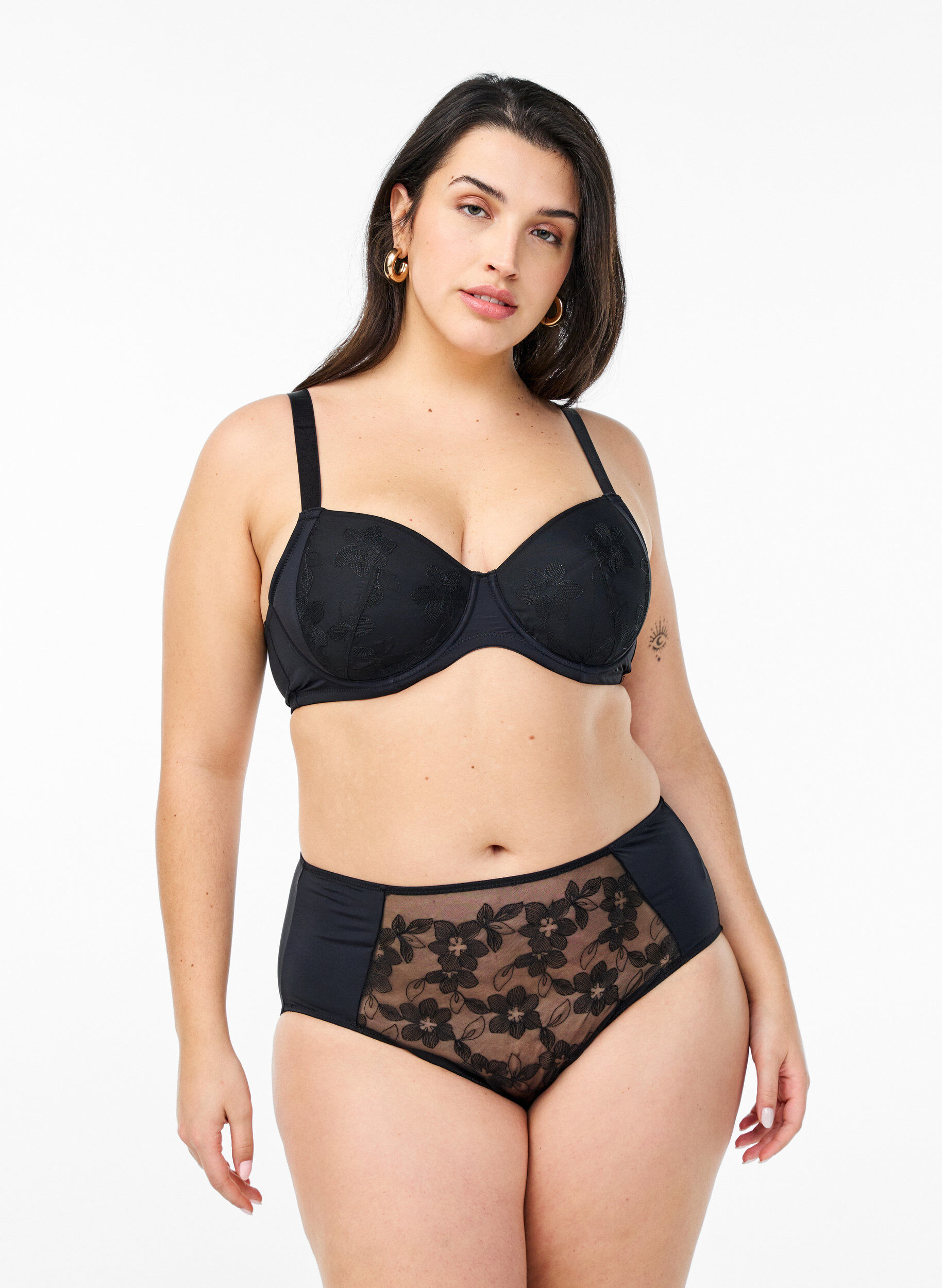 Microfaser-Slip mit Mesh und Stickerei, Schwarz, Model