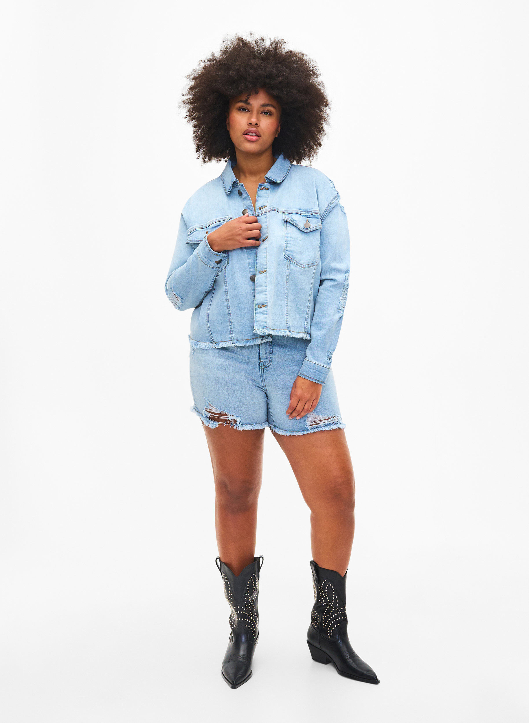 ZizziKurze Denim-Jacke mit Details in Used-Optik, Light Blue Denim, Model image number 2