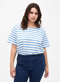 Gestreiftes T-Shirt aus biologischer Baumwolle, Marina Stripe, Model