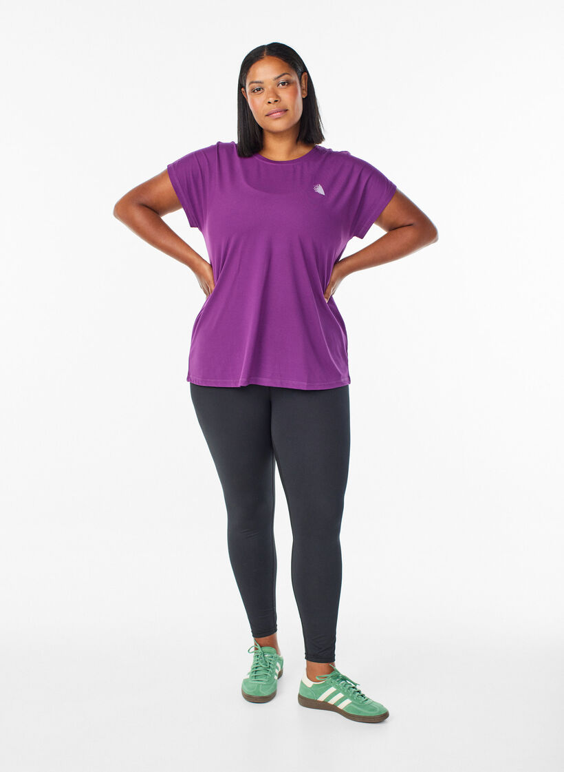 Einfarbiges Trainings-T-Shirt, Lila, Model image number 1