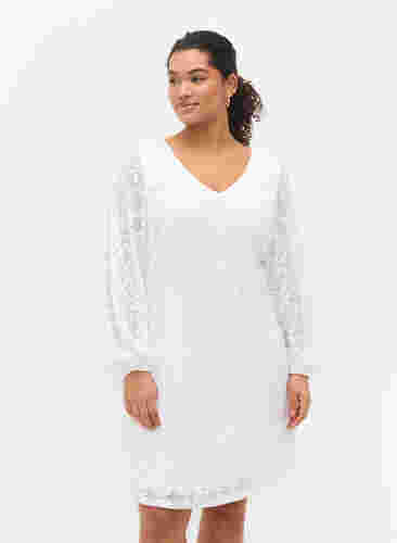 Spitzenkleid mit V-Ausschnitt und langen Ärmeln, Bright White, Model image number 0
